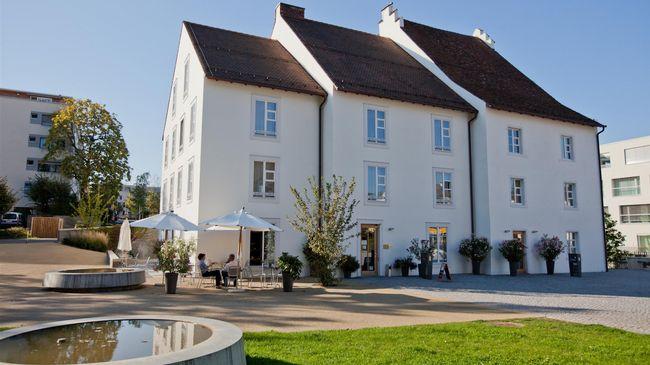 Hotel Castle Garden Binningen Екстериор снимка