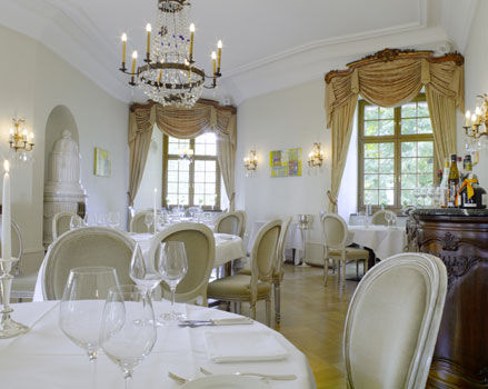 Hotel Castle Garden Binningen Ресторант снимка